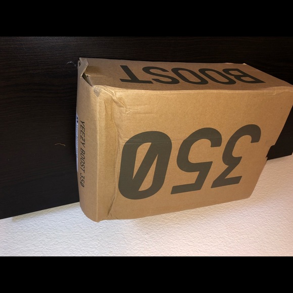 Adidas yeezy boost 350 - Picture 1 of 4